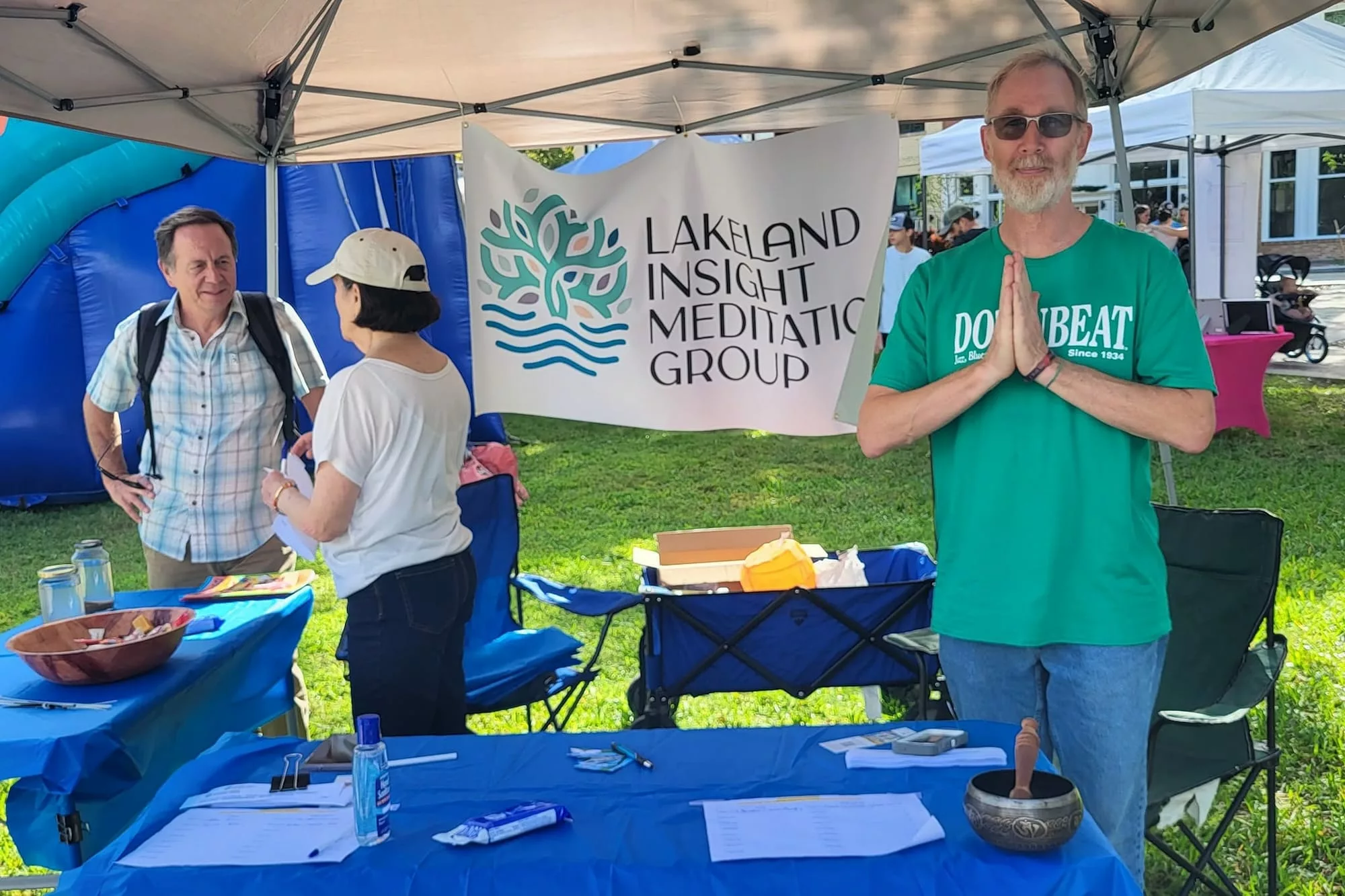 LIMG running a volunteer booth.